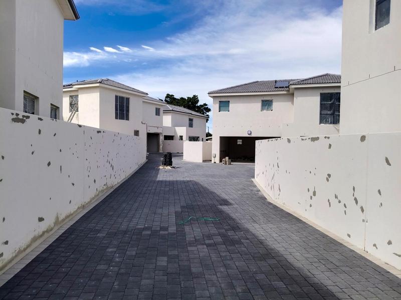 To Let 3 Bedroom Property for Rent in Bracken Heights Western Cape